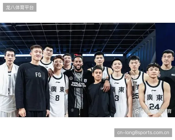 广东队休赛期多人进入伤病恢复组，杜润旺与胡明轩的健康将是球队下赛季关键。